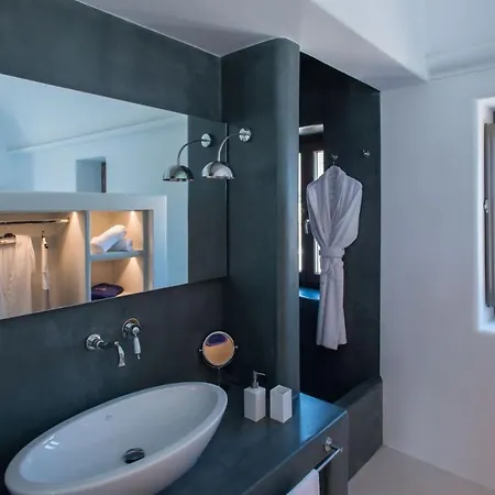Azar Santorini Luxury With Private Pool And Sea View Villa